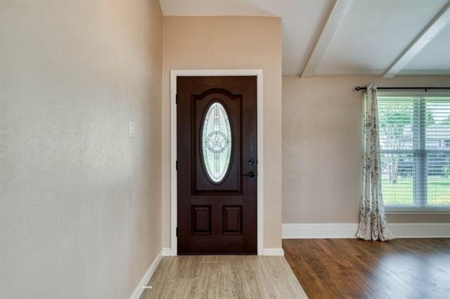 1817 Hemlock Drive - Photo 2