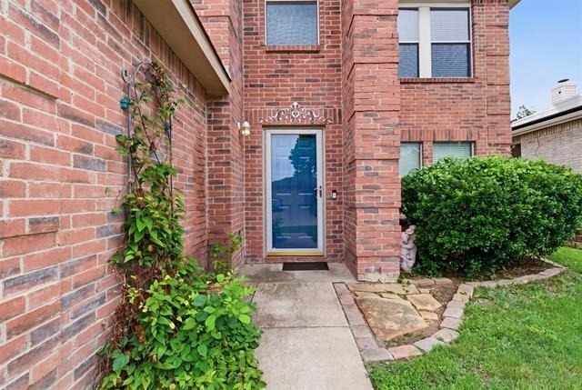 5421 Lansdowne Avenue - Photo 1