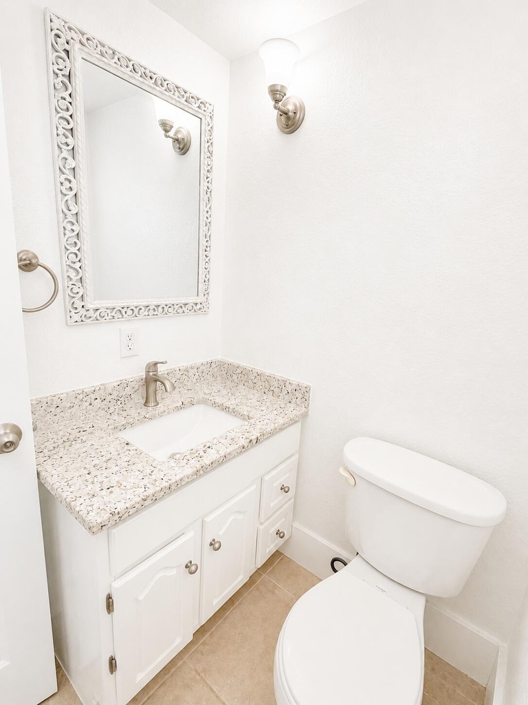 887 Crystal Lake Drive - Photo 4