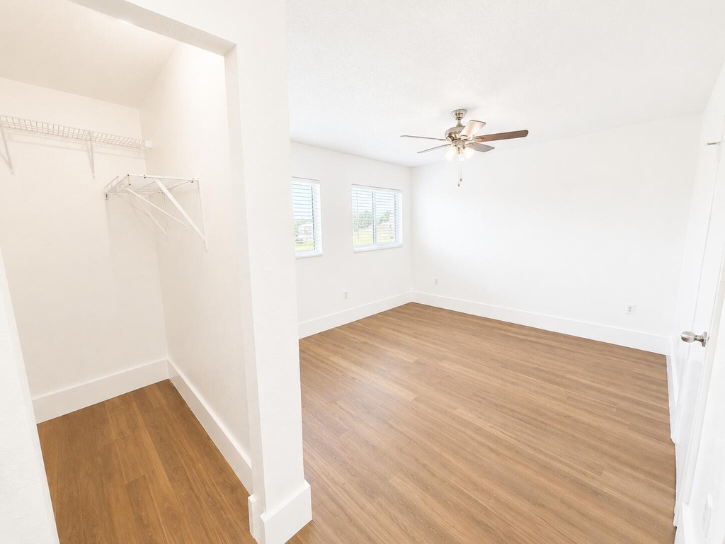 887 Crystal Lake Drive - Photo 14