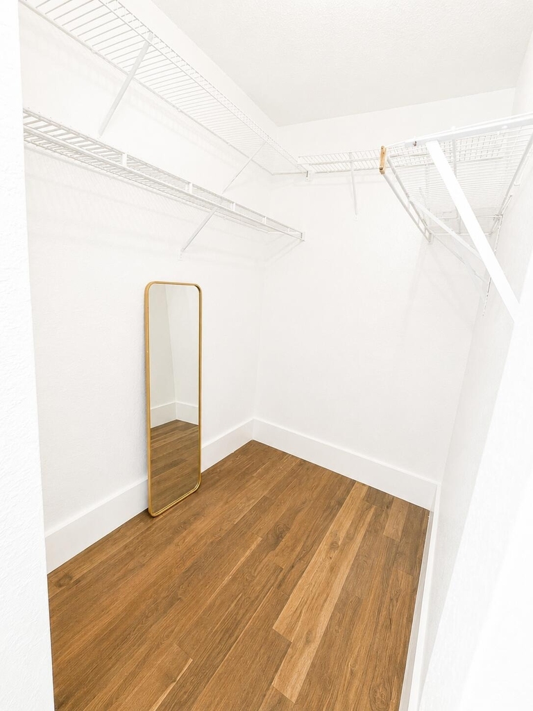 887 Crystal Lake Drive - Photo 15