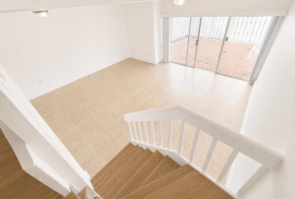 887 Crystal Lake Drive - Photo 8