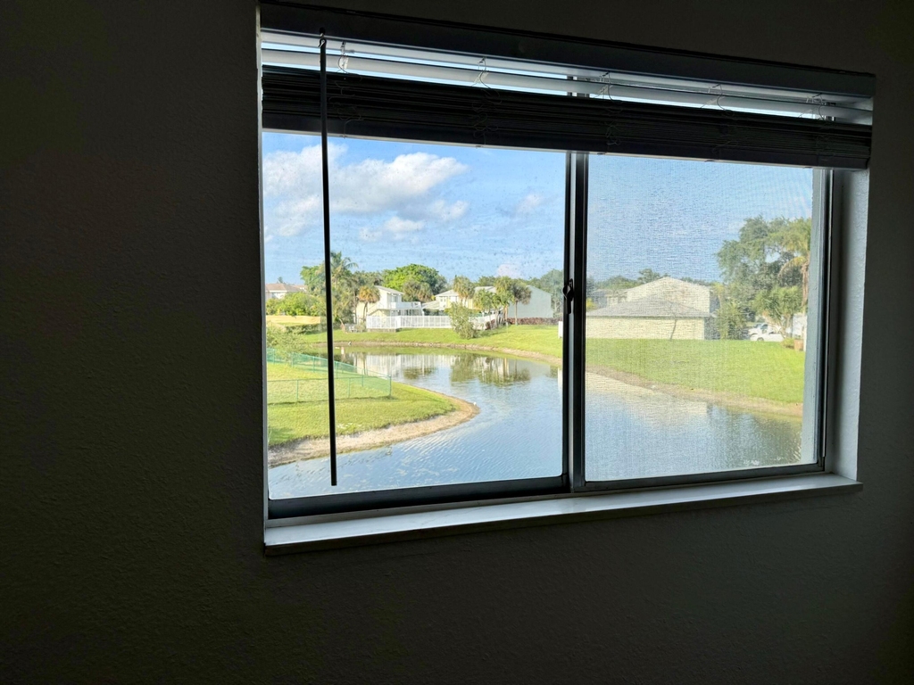 887 Crystal Lake Drive - Photo 18