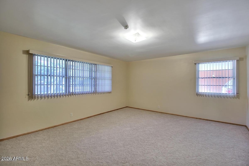 375 S Buena Vista Avenue - Photo 11