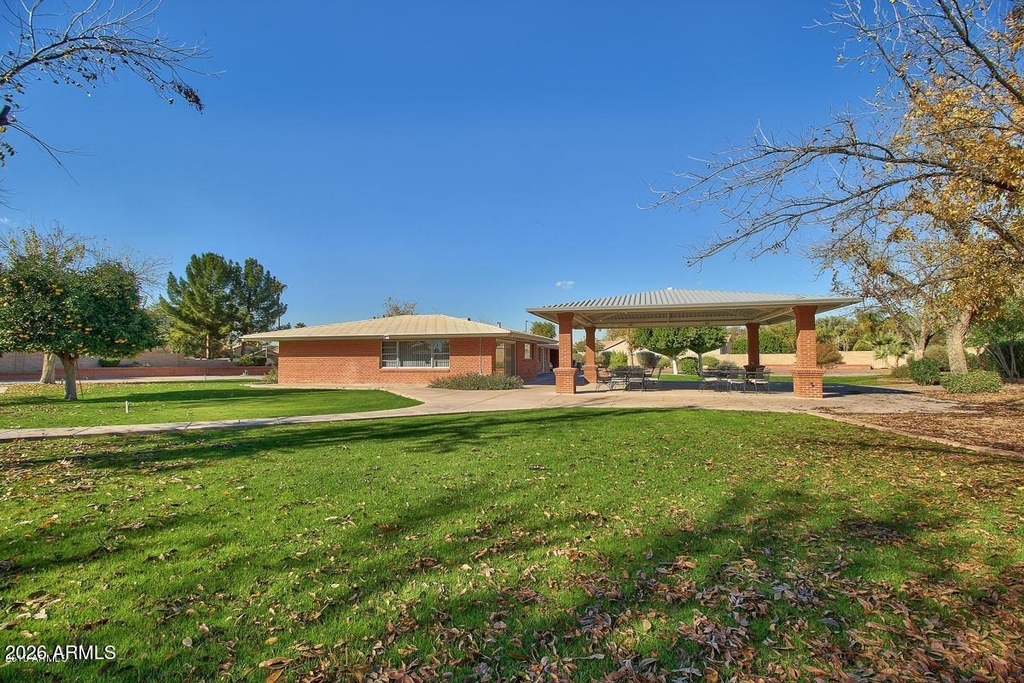 375 S Buena Vista Avenue - Photo 4