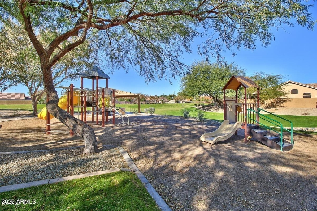 375 S Buena Vista Avenue - Photo 24