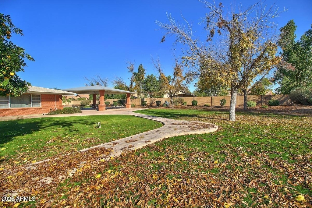 375 S Buena Vista Avenue - Photo 21