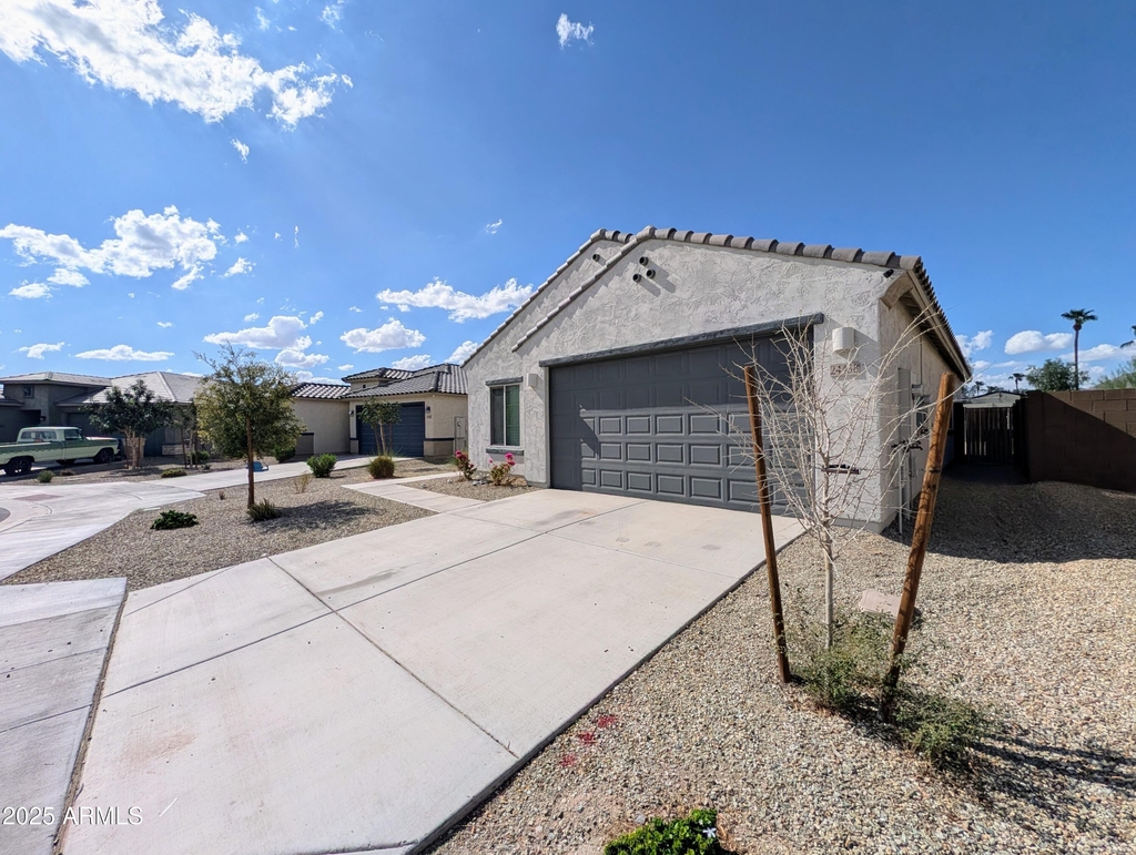 24458 W Verlea Drive - Photo 3