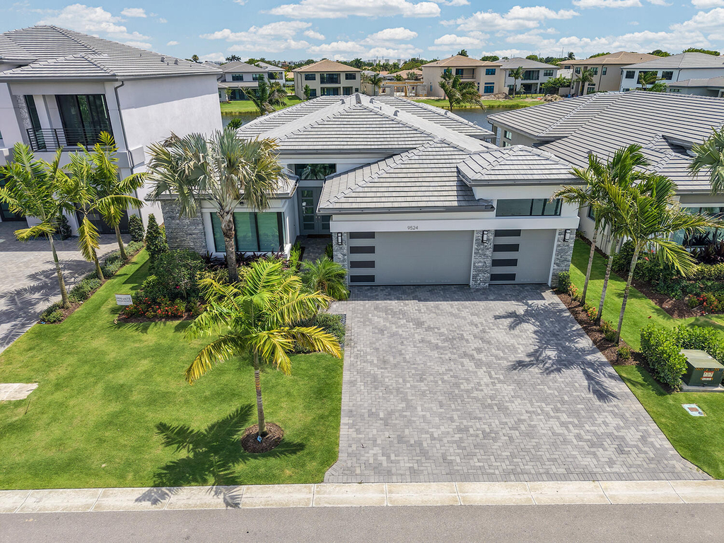 9524 Riverside Park Drive - Photo 1