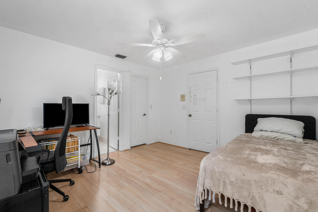 7087 Nw 78th Place - Photo 17