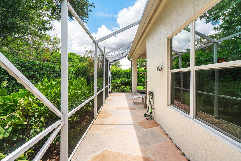 7087 Nw 78th Place - Photo 29