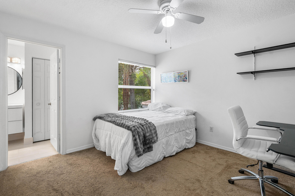 7087 Nw 78th Place - Photo 19