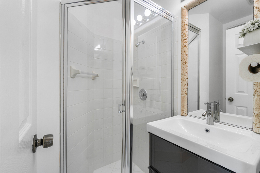 7087 Nw 78th Place - Photo 26