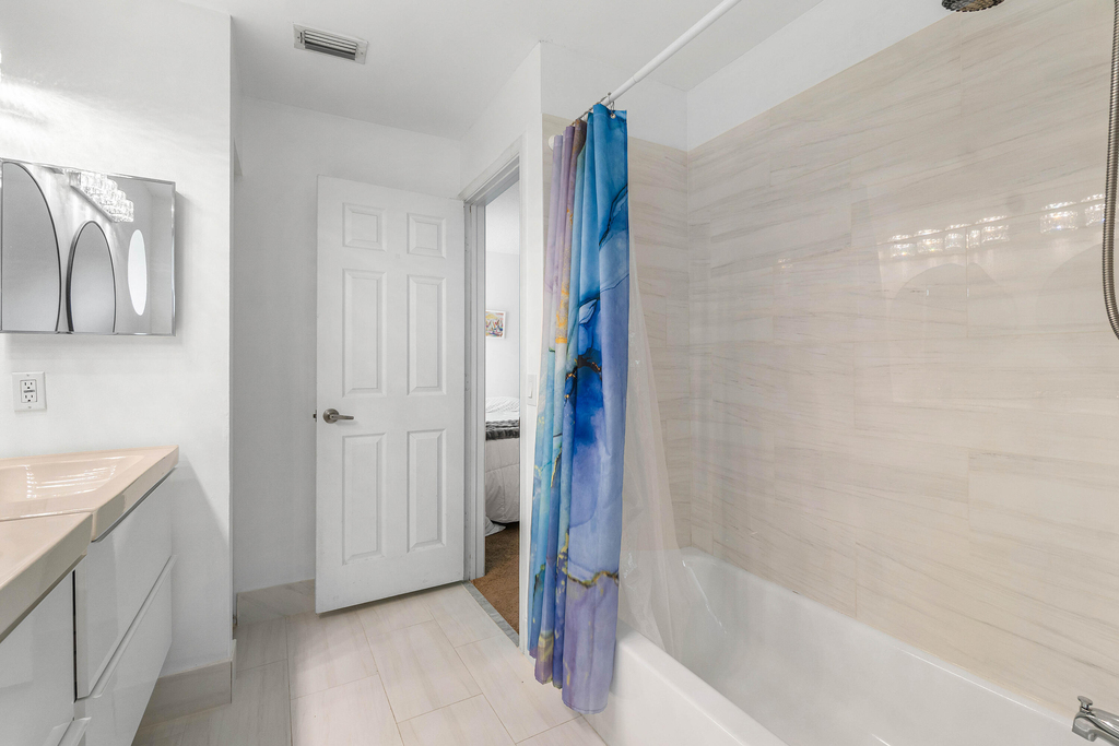 7087 Nw 78th Place - Photo 21