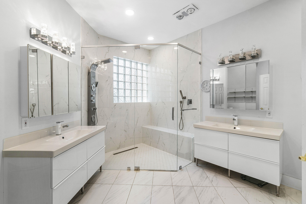 7087 Nw 78th Place - Photo 10