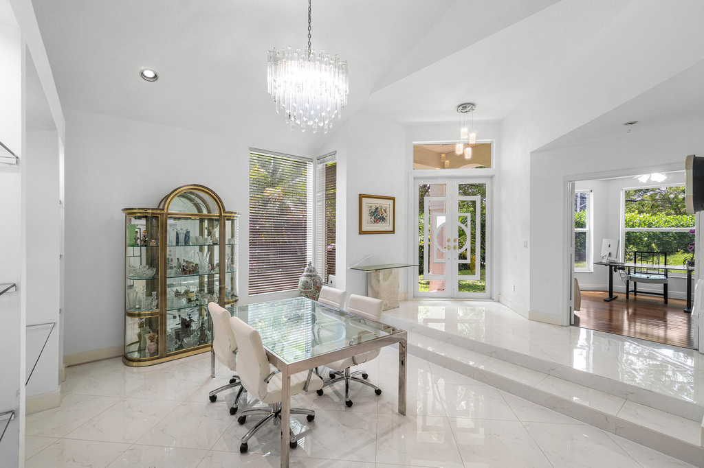 7087 Nw 78th Place - Photo 2