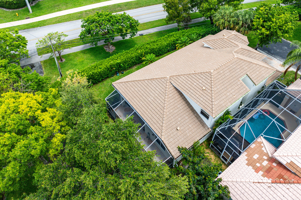 7087 Nw 78th Place - Photo 32