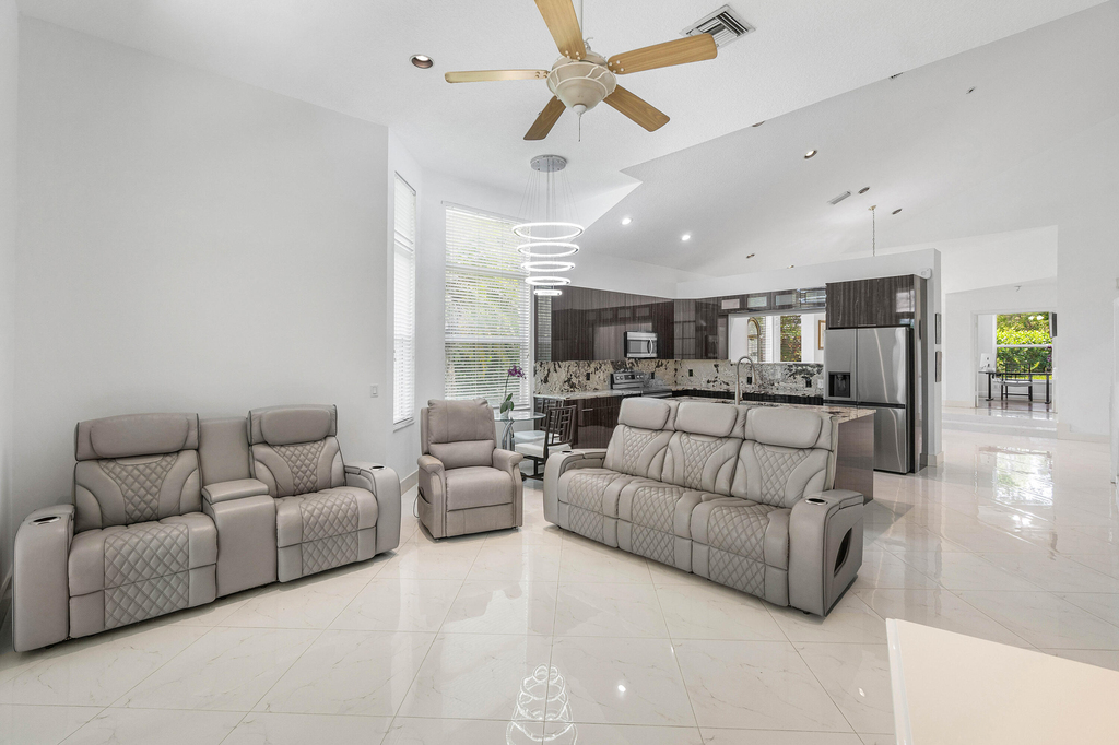 7087 Nw 78th Place - Photo 9