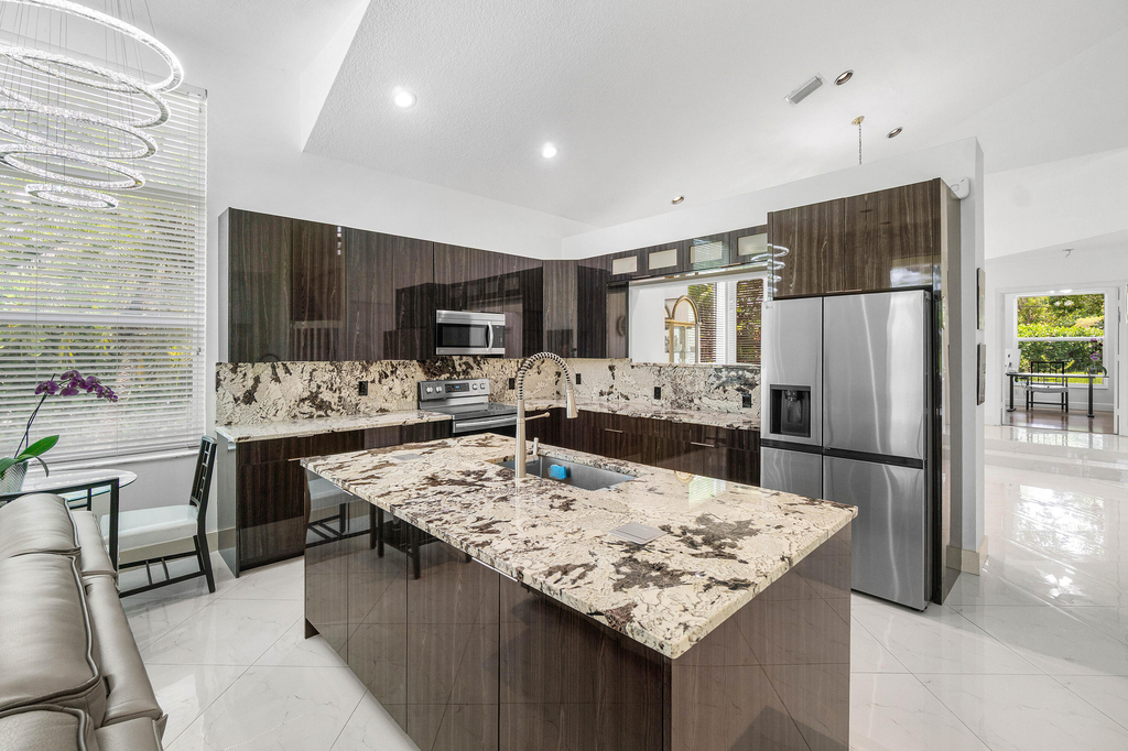 7087 Nw 78th Place - Photo 7