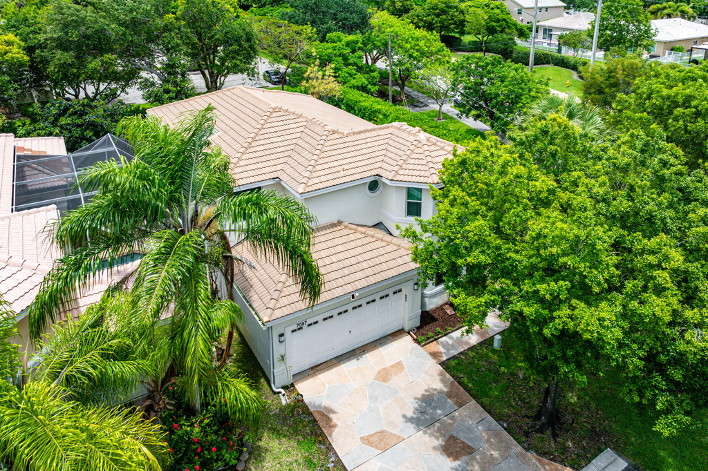 7087 Nw 78th Place - Photo 31