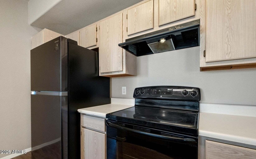 3236 E Chandler Boulevard - Photo 7