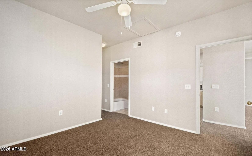 3236 E Chandler Boulevard - Photo 9