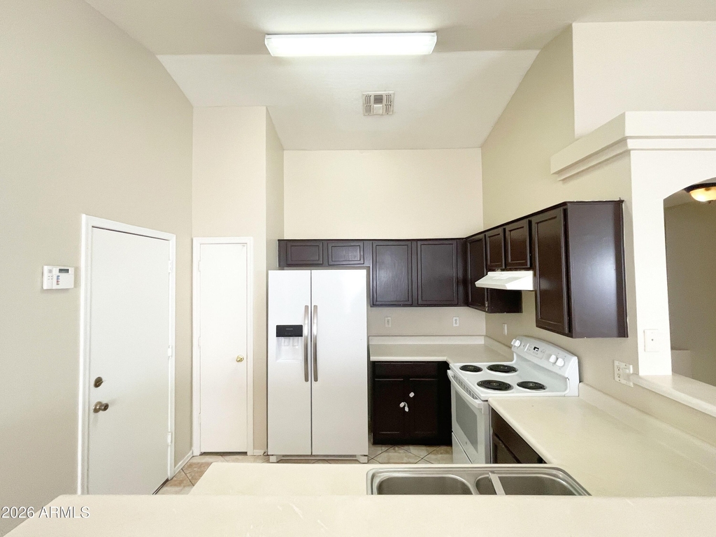 8930 W Catalina Drive - Photo 9