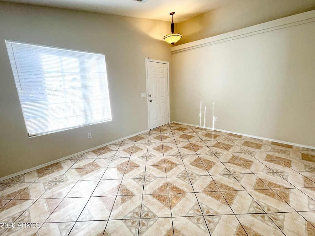 8930 W Catalina Drive - Photo 3