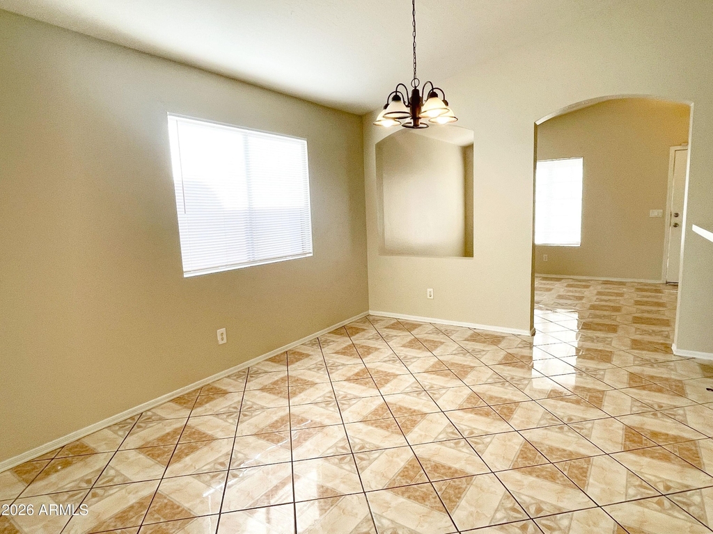 8930 W Catalina Drive - Photo 5
