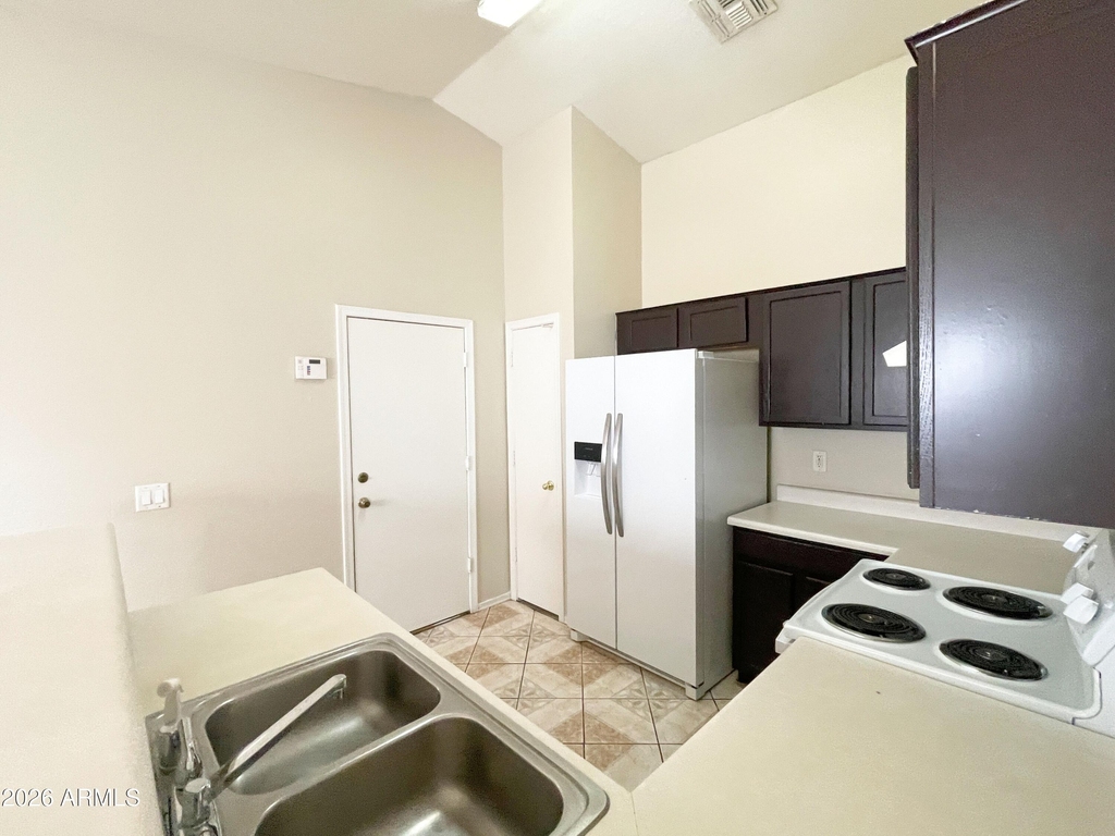 8930 W Catalina Drive - Photo 11