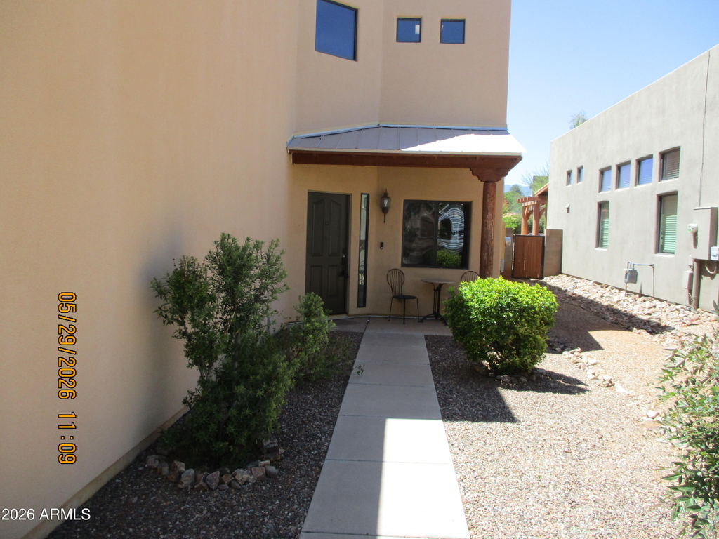 2120 Chaplain Carter Drive - Photo 0