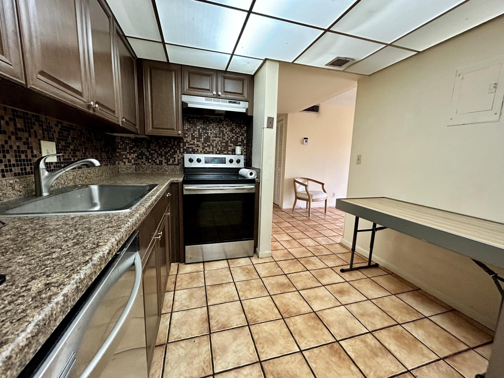 642 Nw 13th Street - Photo 4