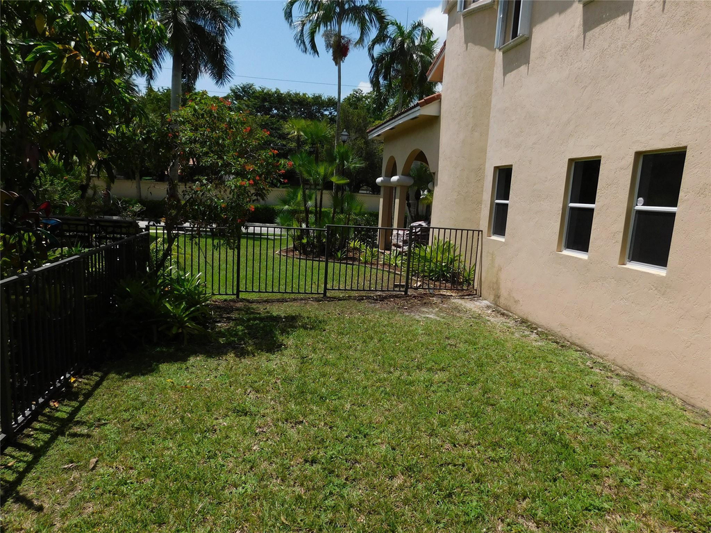 11751 Nw 1st Street - Photo 40