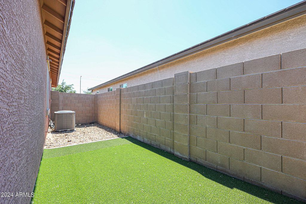 7009 S 78th Drive - Photo 31