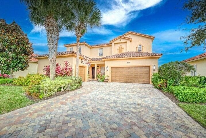 5574 55th Avenue - Photo 0