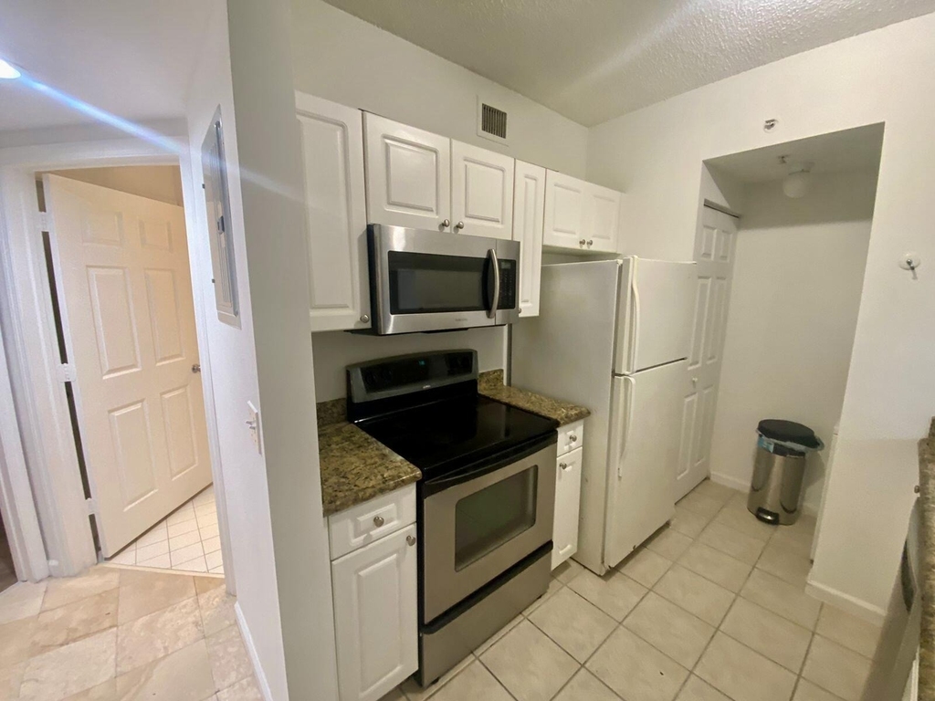 17100 N Bay Road - Photo 4