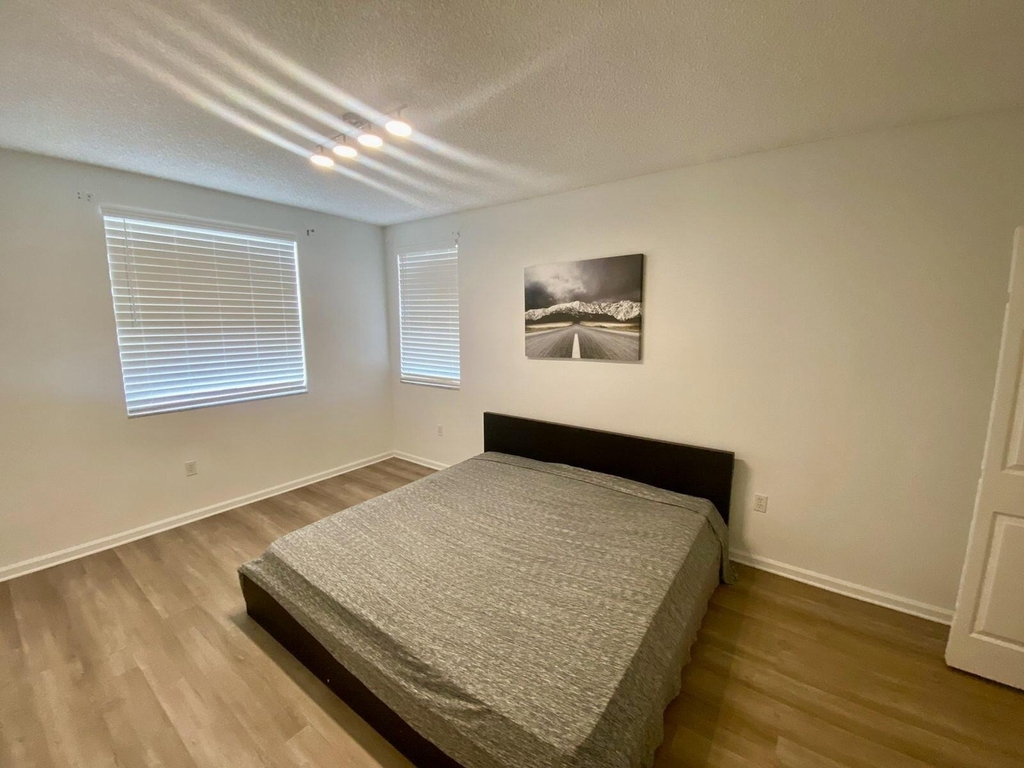 17100 N Bay Road - Photo 7