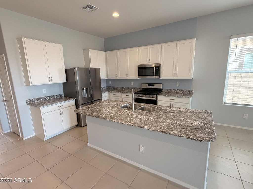 15628 W Smoketree Drive - Photo 2