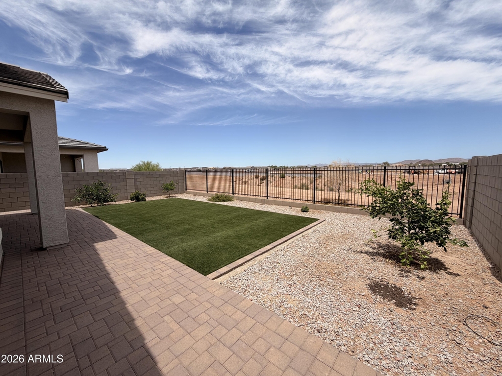 15628 W Smoketree Drive - Photo 18