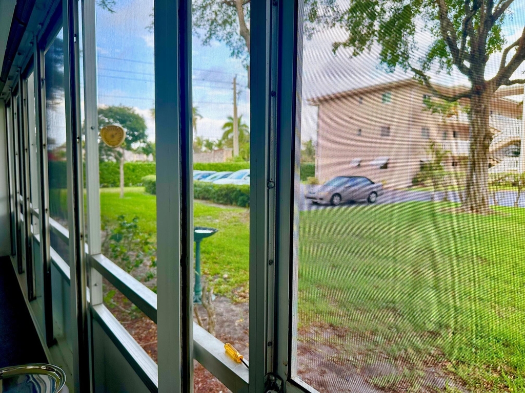 2721 Garden Drive N - Photo 11