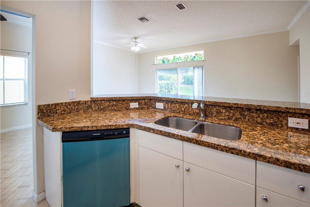 4015 Palm Place - Photo 4