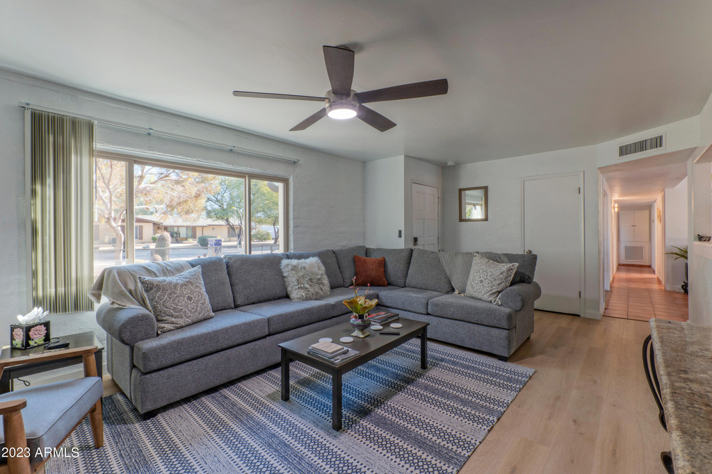 12636 N 68th Street - Photo 2