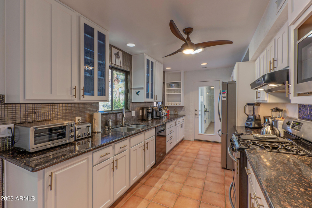 12636 N 68th Street - Photo 5
