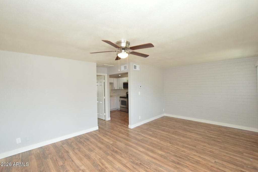 6040 N 21st Avenue - Photo 5