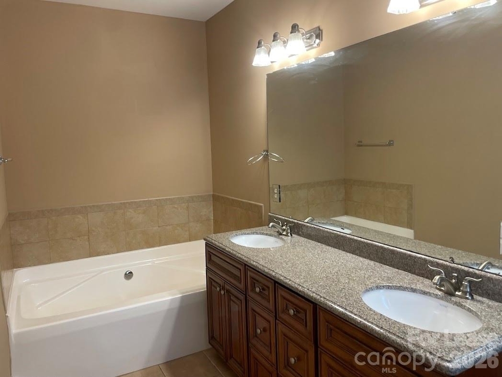 15314 S Birkdale Commons Parkway - Photo 13