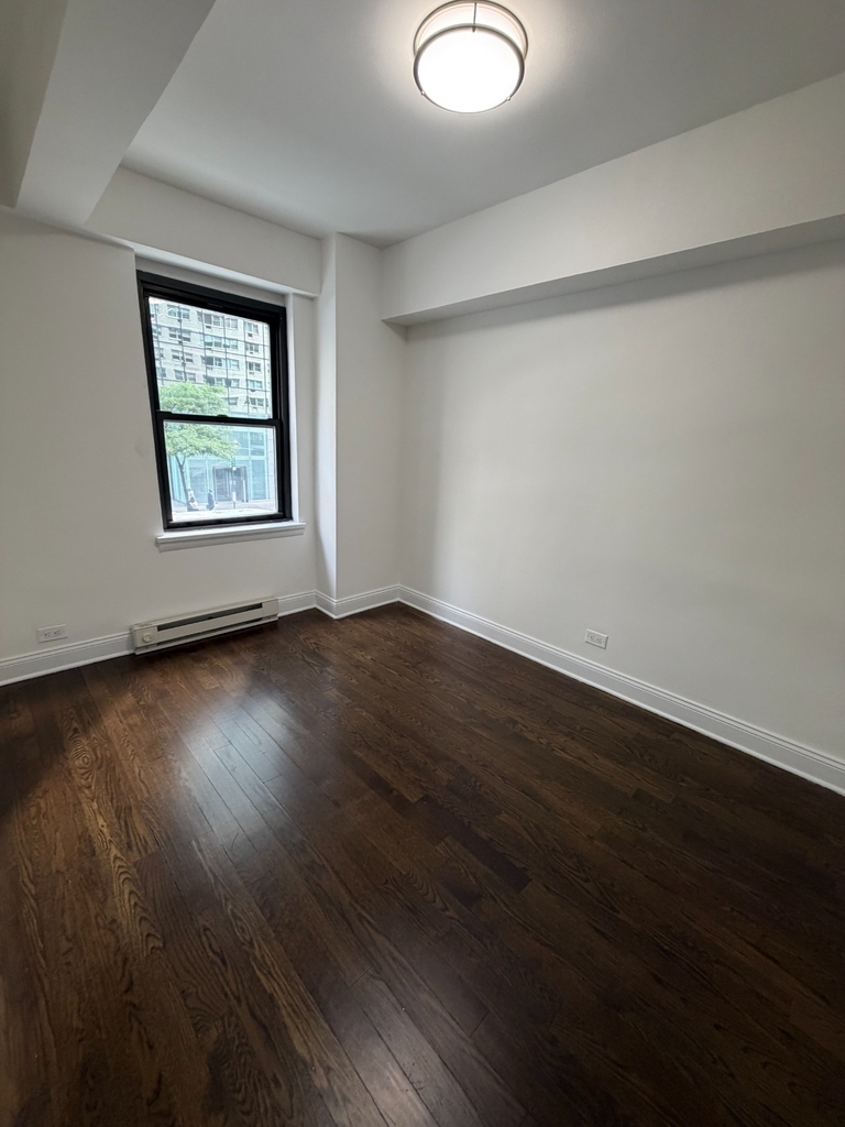  3rd ave - Photo 7