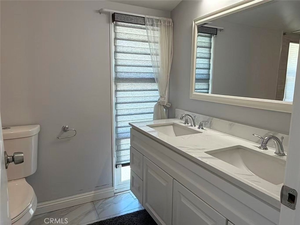 5738 Agnes Avenue - Photo 8
