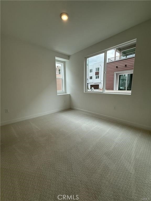 677 S Lyon St - Photo 13