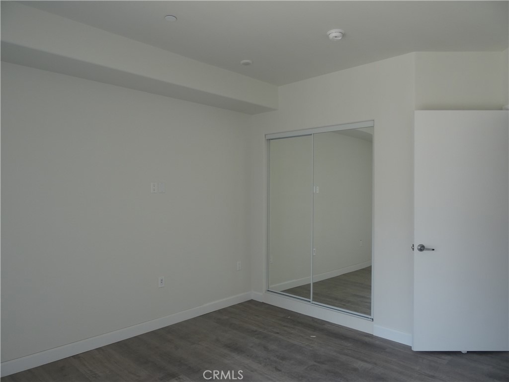 14400 Friar Street - Photo 3