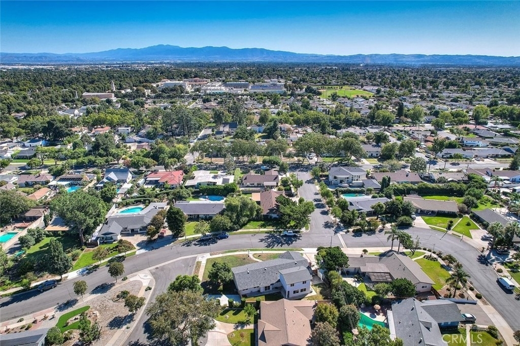 340 W Caroline Street - Photo 6